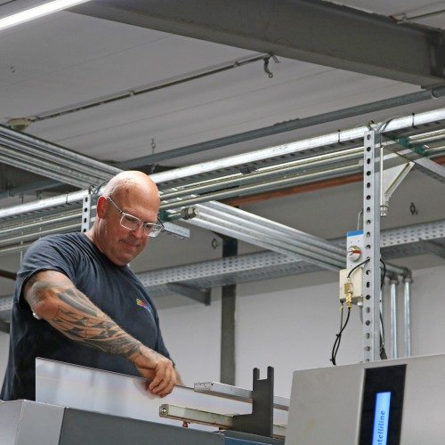 Bereitstellen der Druckplatten für den automatischen Plattenwechsel